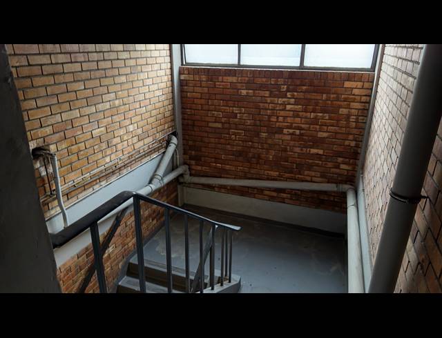 1,700M² WAREHOUSE TO LET IN MAITLAND